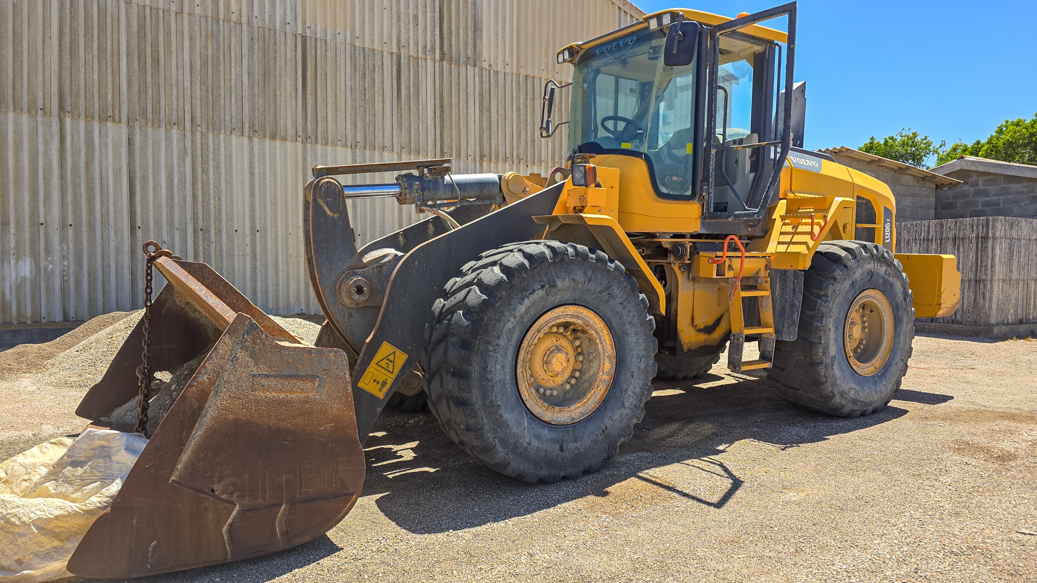 BSL & Bidders Choice: Mining Equipment Anolascore & Tariomix