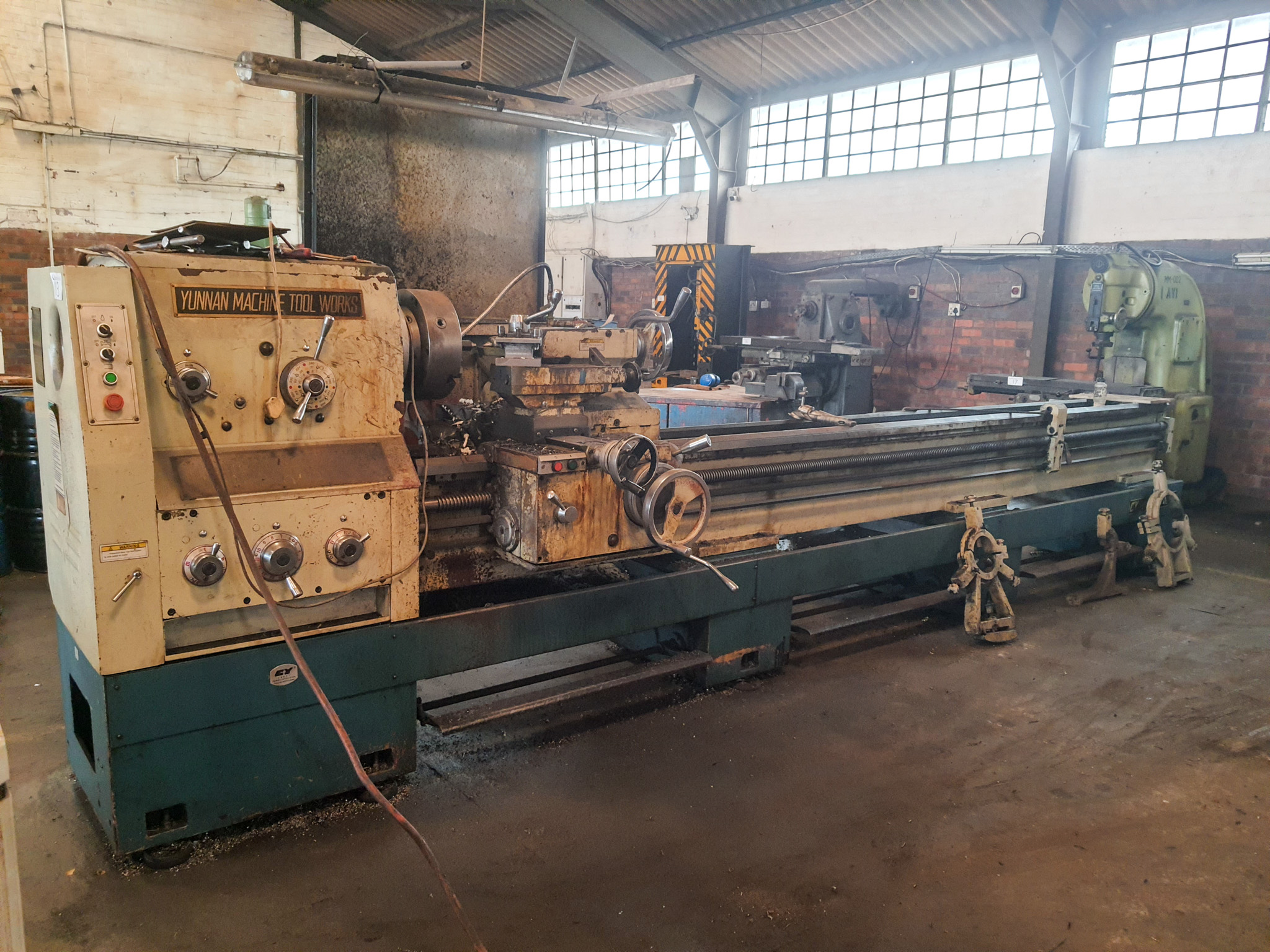 CPT Online Auction: Heavy Machinery, Vehicles, Furniture & Containers