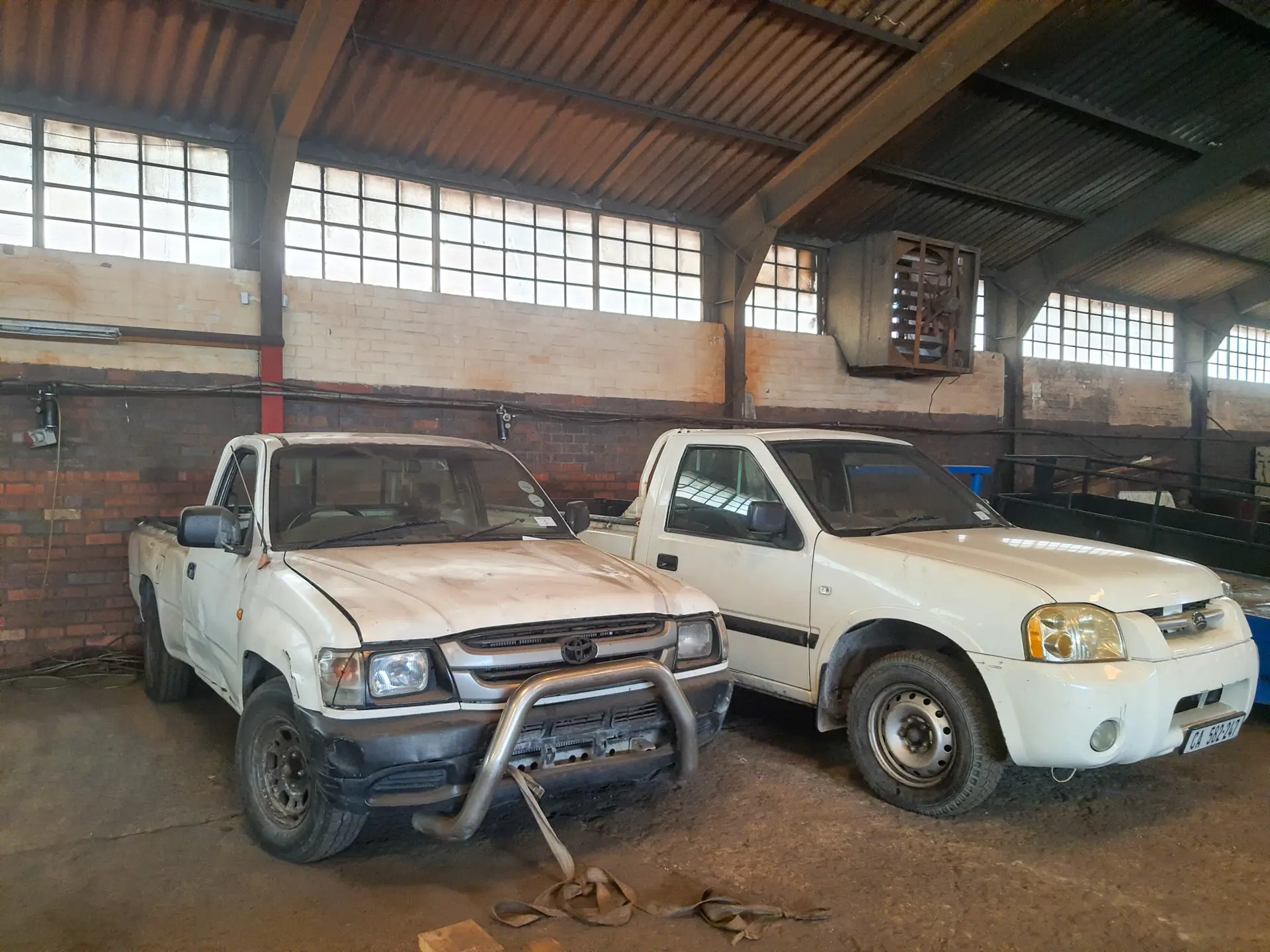 CPT Online Auction: Heavy Machinery, Vehicles, Furniture & Containers