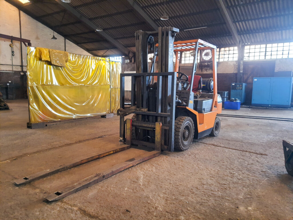 CPT Online Auction: Heavy Machinery, Vehicles, Furniture & Containers