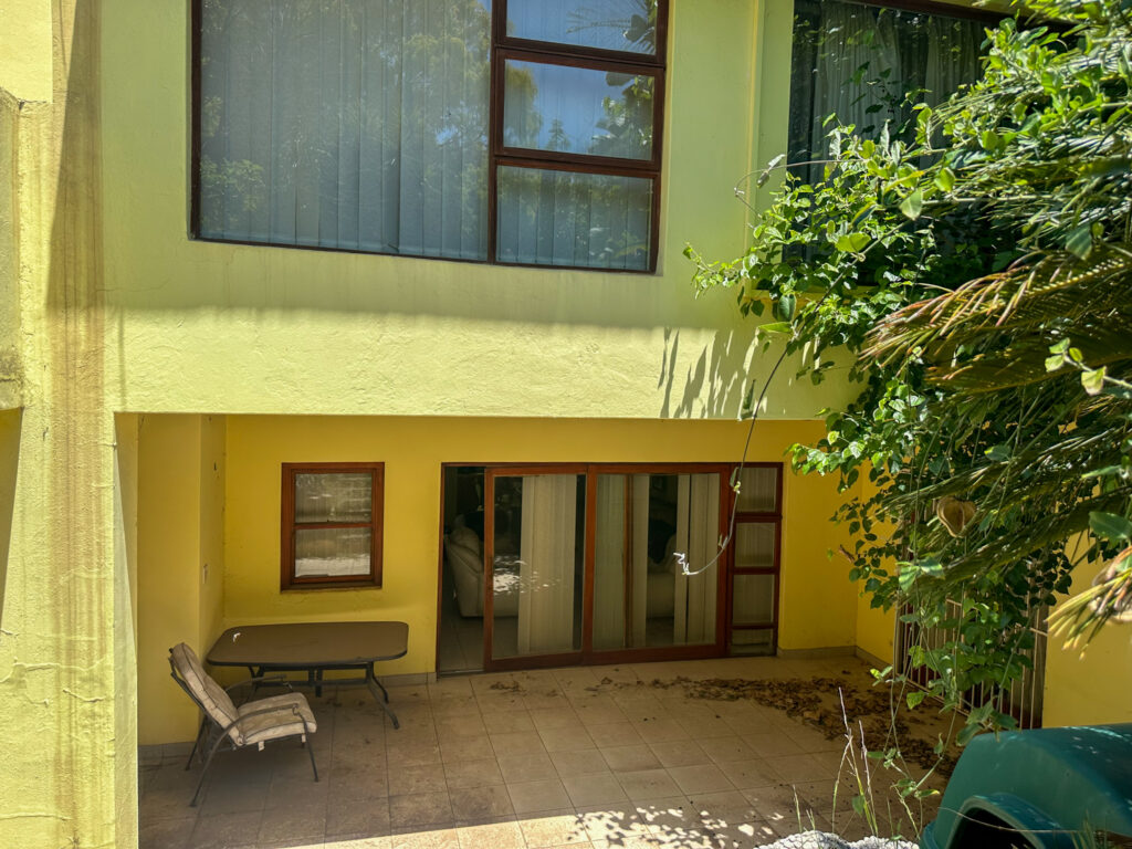Online Auction Bank Instruction 6-Bedroom Renovators Dream Hurlingham Manor Sandton