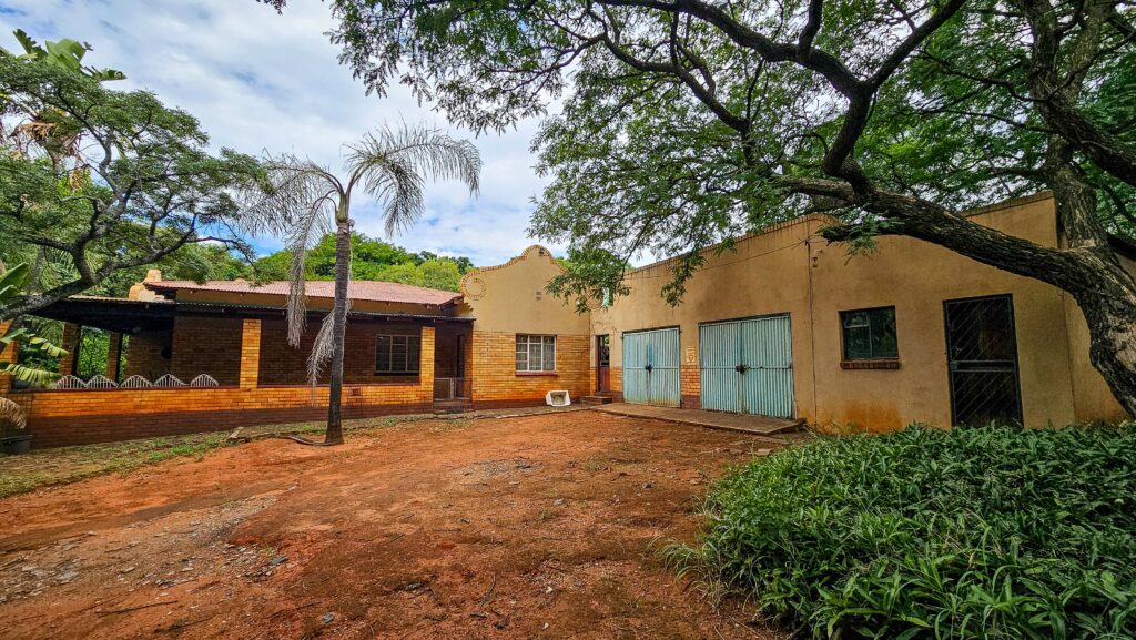 ±1.9Ha Agricultural Holding (3-Bedroom House & Flatlet) – Fundus AH, Pretoria North – Online Auction