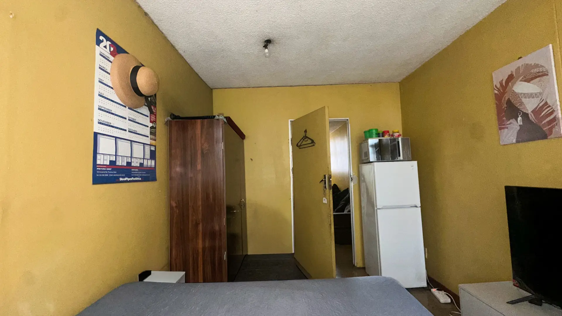 Urgent Sale: 3 Bedroom apartment in Oranjehof Suid, Pretoria