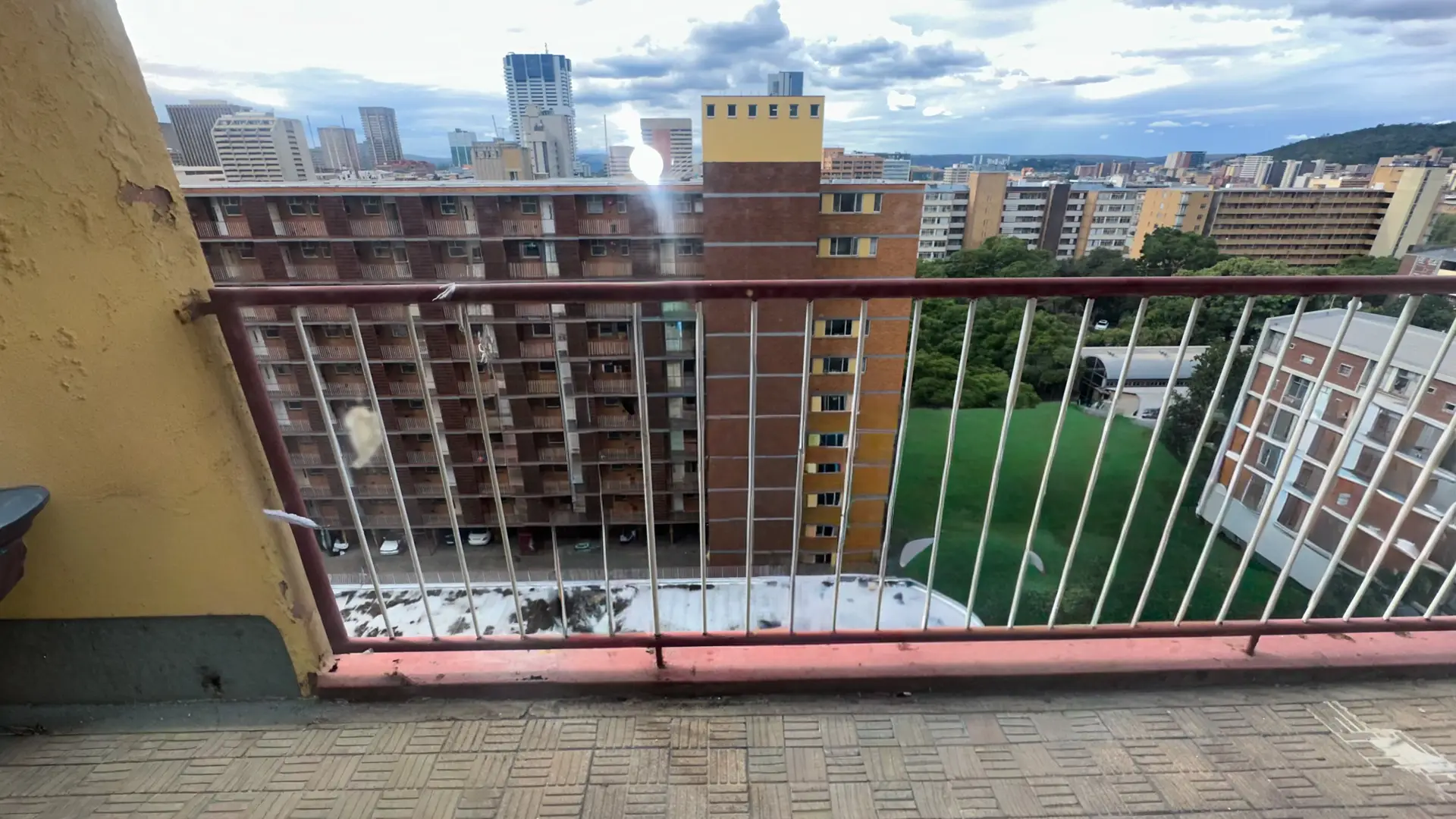Urgent Sale: 3 Bedroom apartment in Oranjehof Suid, Pretoria