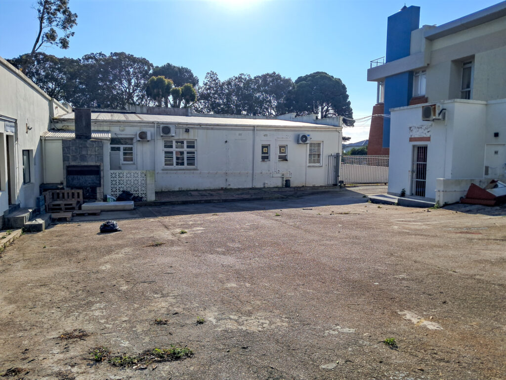 Online Auction: Single Storey Commercial Building, Newton Park, Port Elizabeth