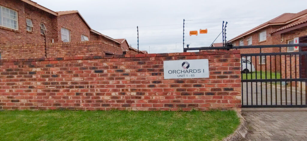 Insolvent Estate Online Auction: 2-Bedroom Unit in SS The Orchards, Crystal Park Ext. 28, Benoni