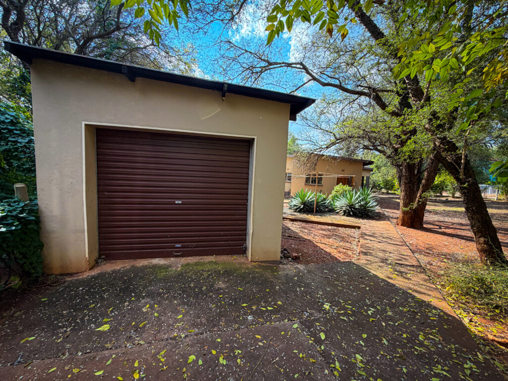Online Auction: Day 2 – Thabazimbi Limpopo Corporate Residential Property Disposal of 5 x 3-Bedroom.