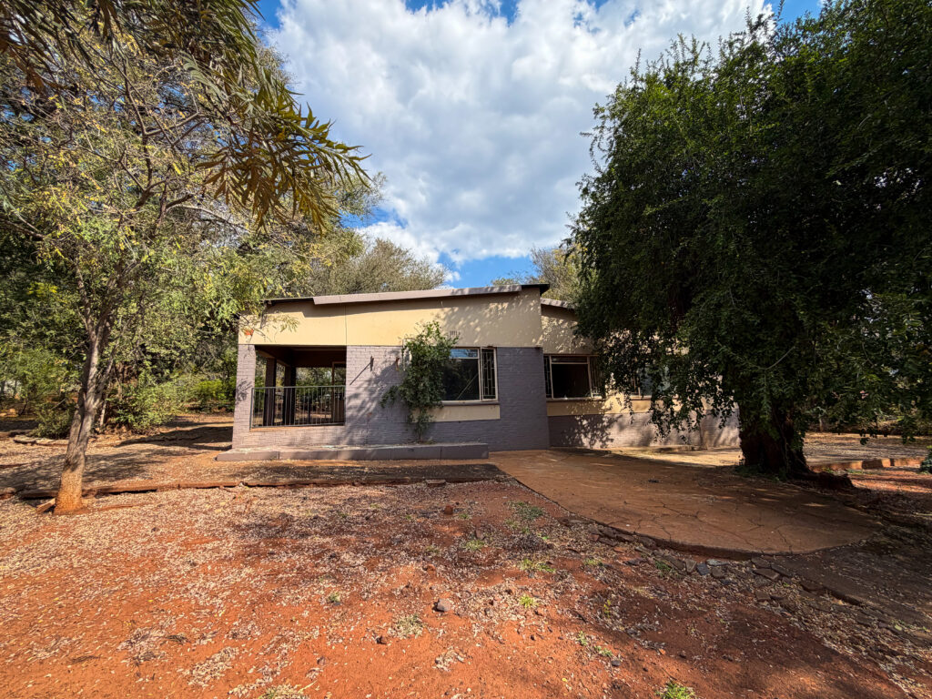Online Auction: Day 2 – Thabazimbi Limpopo Corporate Residential Property Disposal of 5 x 3-Bedroom.