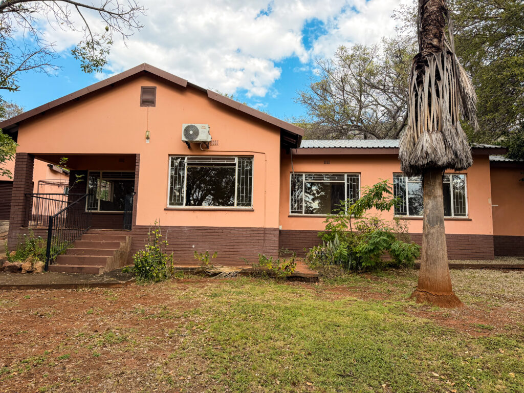 Online Auction: Day 2 – Thabazimbi Limpopo Corporate Residential Property Disposal of 5 x 3-Bedroom.