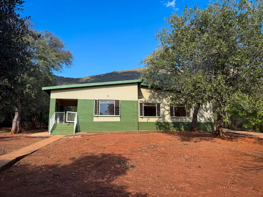 Online Auction: Day 1 - Corporate Disposal of 5 x 3-Bed Residential Properties, Thabazimbi
