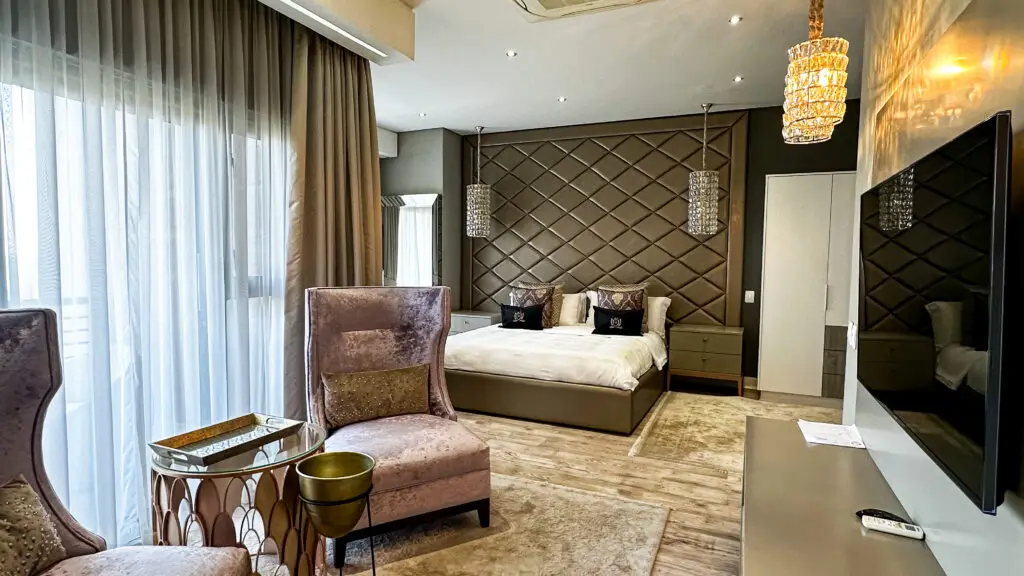 Curator Bonis Instruction 4 Bedroom Apartment The Capital On Bath Rosebank Johannesburg 