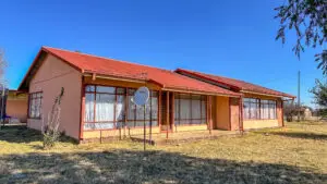 Insolvent Estate Auction: 3-Bedroom House In Edenville, Free State
