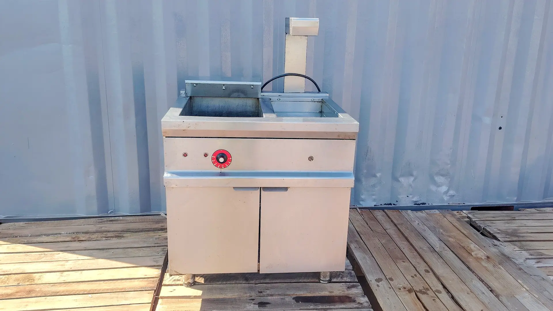 Catering Equipment & Restaurant Furniture - Liquidation Auction
