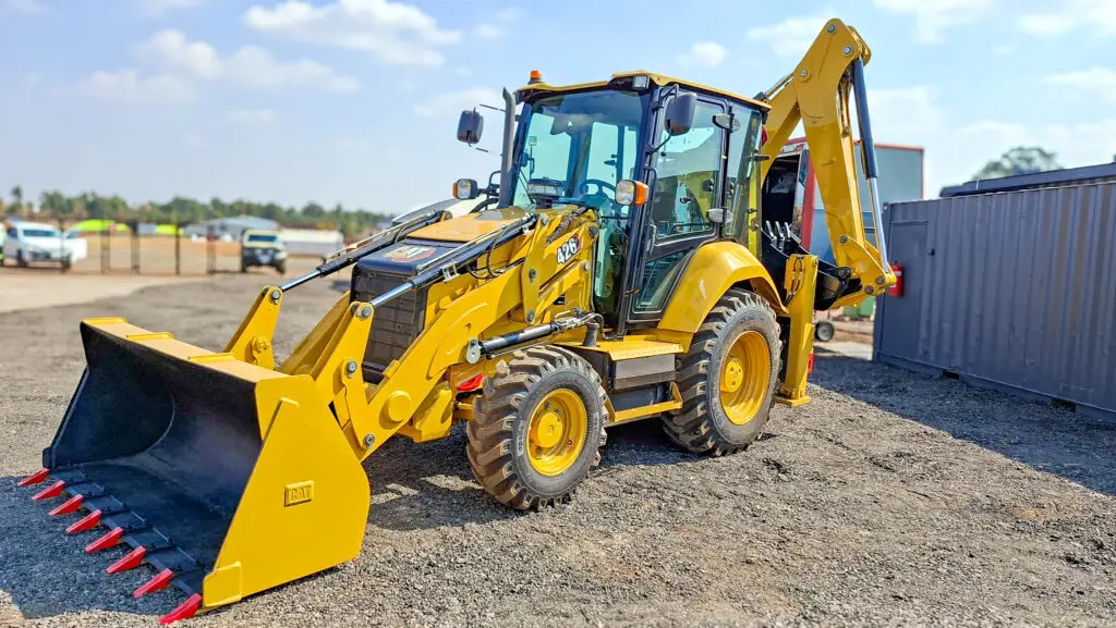 John Deere Harvester/Tractors, TLBs & Vehicles - Online Auction