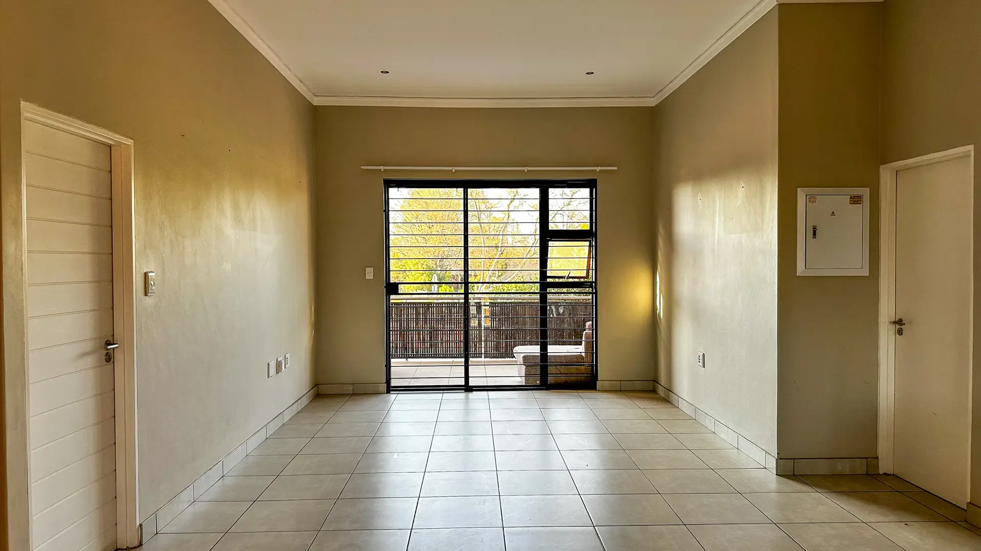 Liquidation Online Auction: 2-Bedroom 1st Floor Unit, SS IQ Rondebosch, Rietvalleirand Ext. 84, Pretoria