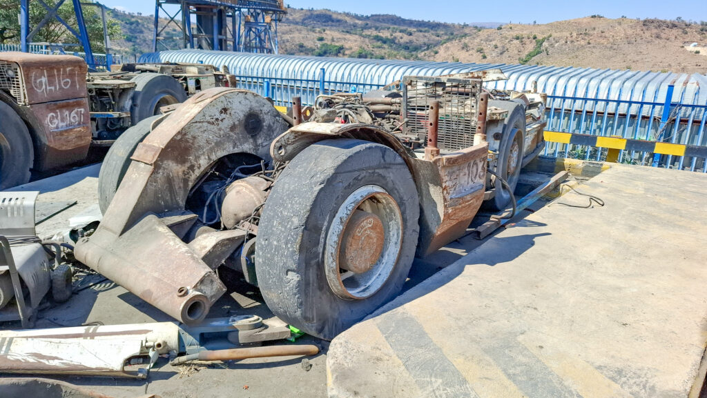 Mining Online Auction – Sale 69