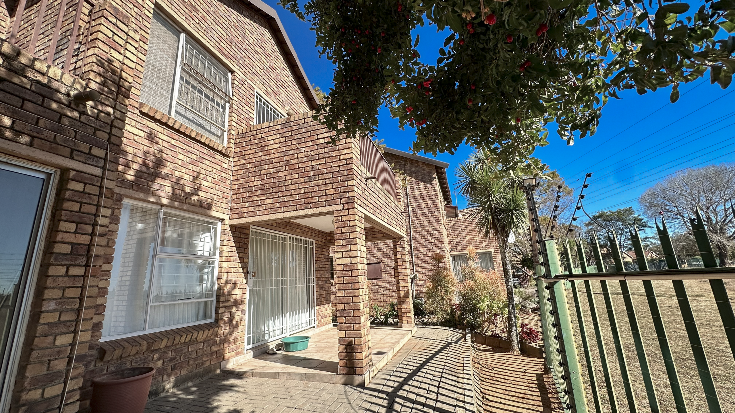 Deceased Estate Online Auction: Bachelor Flat on First Floor – SS Almeisan, Wilgeheuwel Ext. 29, Roodepoort