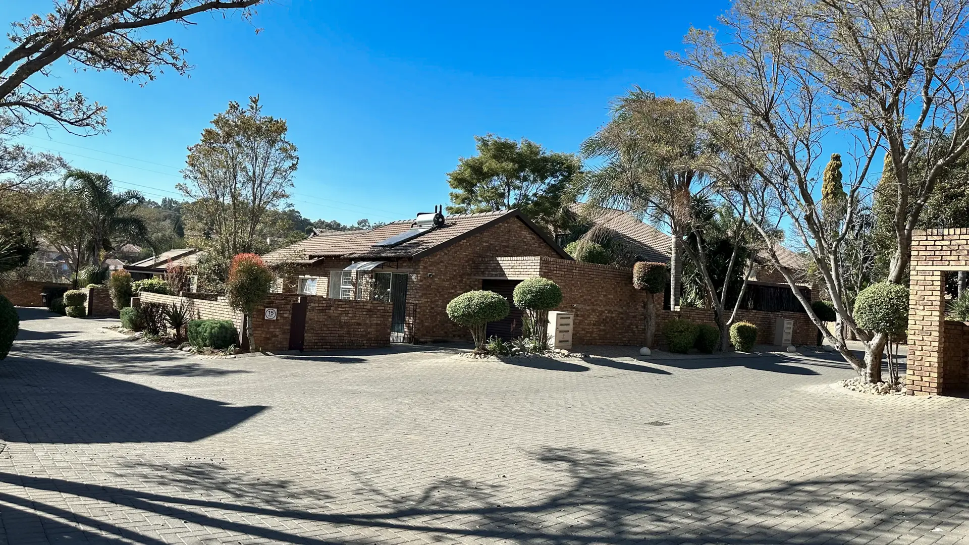 Deceased Estate Online Auction: Bachelor Flat on First Floor – SS Almeisan, Wilgeheuwel Ext. 29, Roodepoort