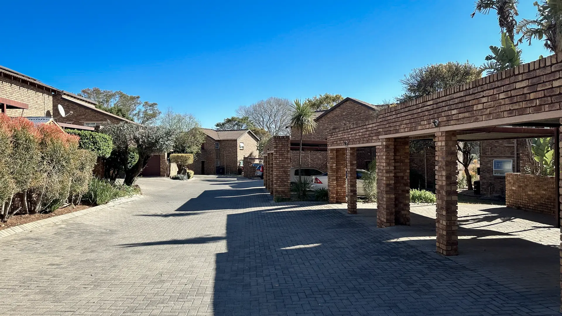 Deceased Estate Online Auction: Bachelor Flat on First Floor – SS Almeisan, Wilgeheuwel Ext. 29, Roodepoort