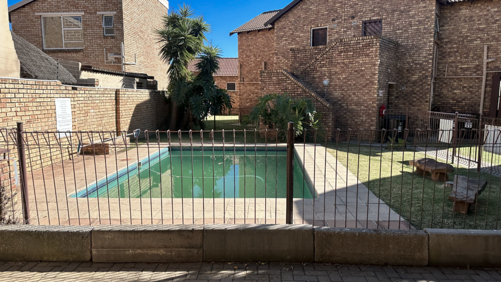 Deceased Estate Online Auction: Bachelor Flat on First Floor – SS Almeisan, Wilgeheuwel Ext. 29, Roodepoort